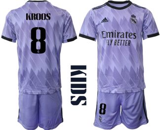 Replika Otroški nogometni dresi kompleti Real Madrid Gostujoči 2023 Kratek Rokav + Kratke hlače KROOS 8