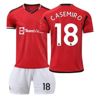 Poceni Otroški Nogometni dresi Manchester United Domači Kratek Rokav + Kratke hlače 2023-24 CASEMIRO 18
