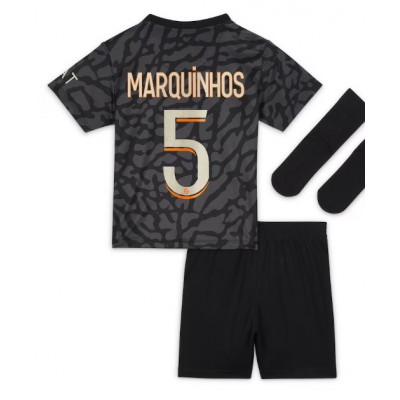 kje kupiti Poceni Otroški Nogometni dresi kompleti Paris Saint-Germain PSG Tretji 2023-24 Marquinhos 5