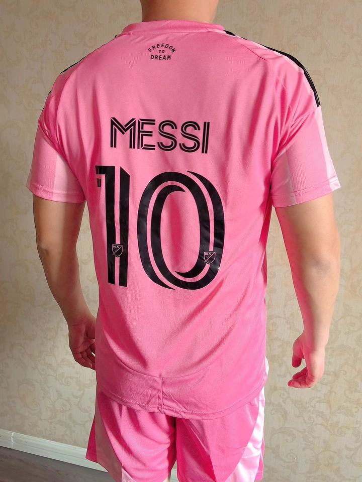 https://www.shopnogometni.com/wp-content/uploads/2025/05/Inter-Miami-CF-dresi-2025-2026.png