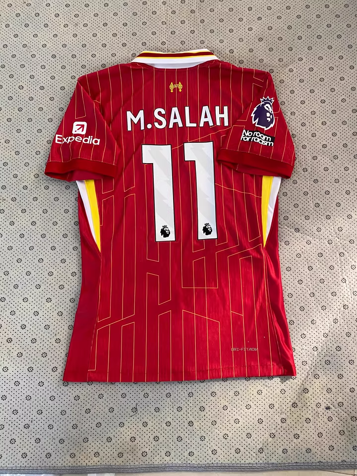 https://www.shopnogometni.com/wp-content/uploads/2025/05/Mohamed-Salah-dresi.png
