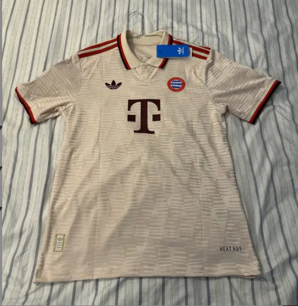 Nogometni dresi FC Bayern Munich.webp