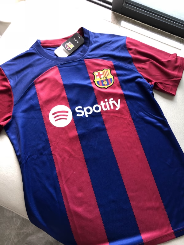 Nogometni dresi komplet Barcelona-2.jpg