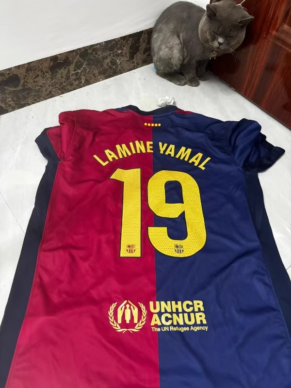 https://www.shopnogometni.com/wp-content/uploads/2025/06/dresi-Barcelona-2024-25.png