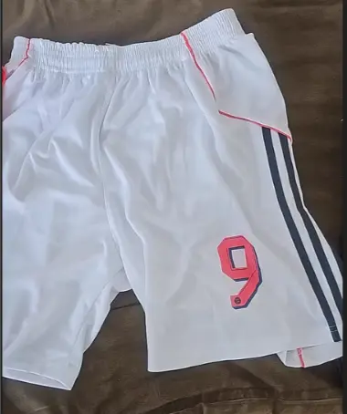 Otroski Nogometni dresi FC Bayern Munich Gostujoci 2025-26-1.webp
