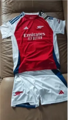 Poceni Otroski Nogometni dresi komplet Arsenal Domaci 2024-25.webp