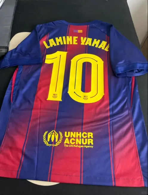 Lamine Yamal 10 dresi FC Barcelona.webp