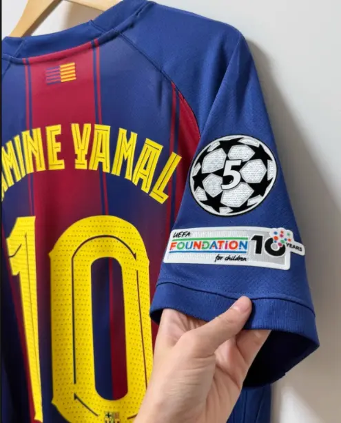 Lamine Yamal dresi FC Barcelona 2025-26-2.webp