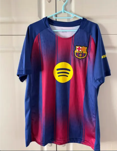 Otroski Nogometni dresi FC Barcelona-2.webp