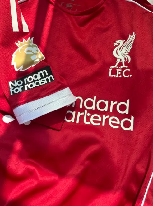 Otroski Nogometni dresi komplet Liverpool.webp