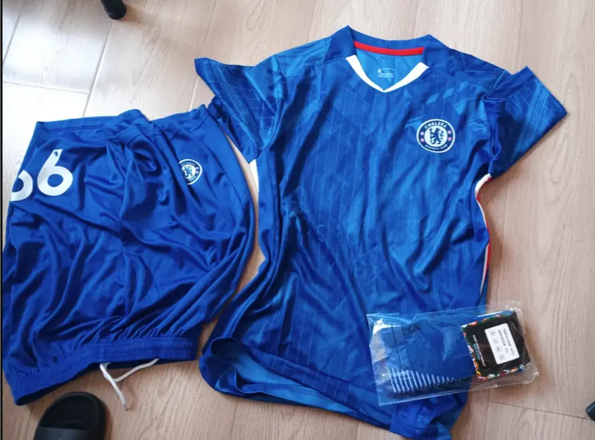 Otroski Nogometni dresi kompleti Chelsea Domaci 2025-26 z imenom.webp