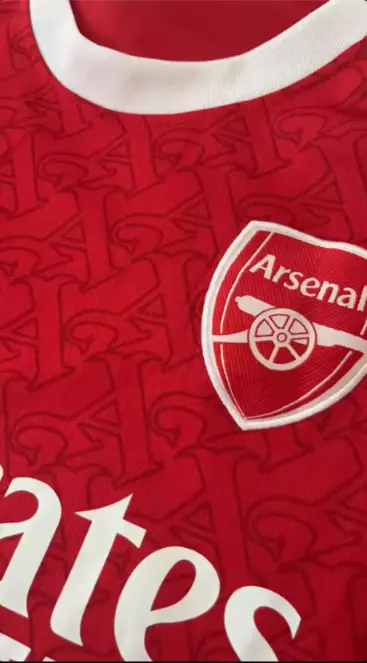 Poceni Nogometni Dresi Arsenal.webp