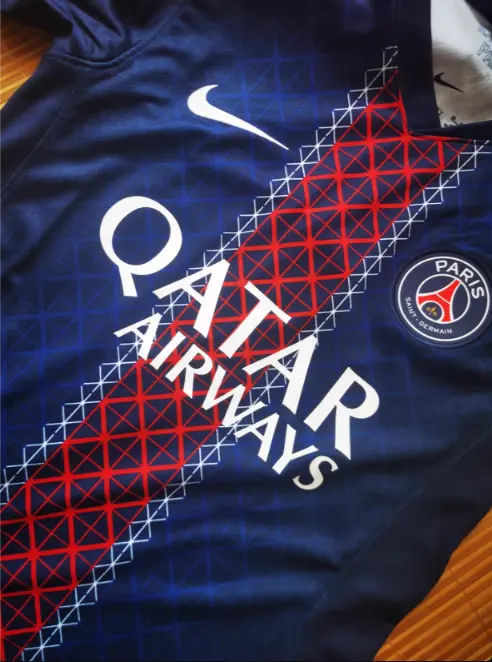 Prodajo Moski Nogometni dresi Paris Saint Germain.webp