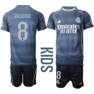 Poceni Otroški Nogometni dresi Real Madrid Gostujoči 2025-26 Federico Valverde 8