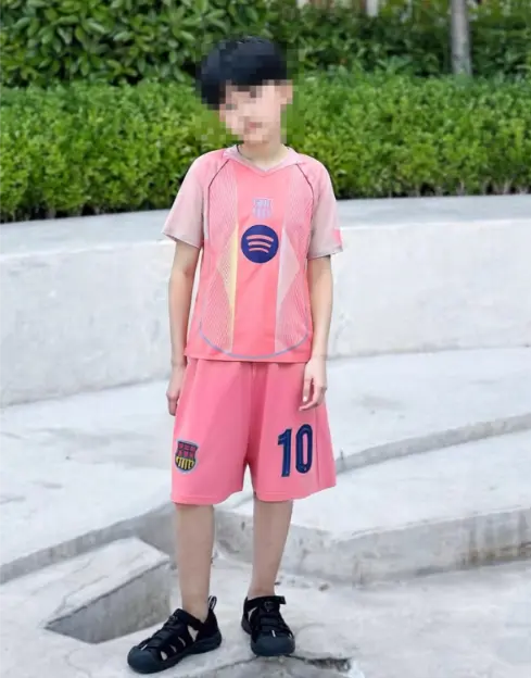 Nogometni dresi komplet FC Barcelona Special Edition 2025-26 Otroski.webp