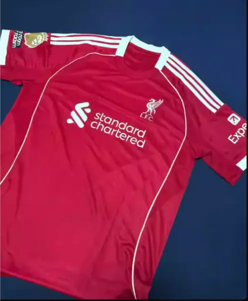 Poceni Moski dresi kompleti Liverpool Domaci 2025-2.webp