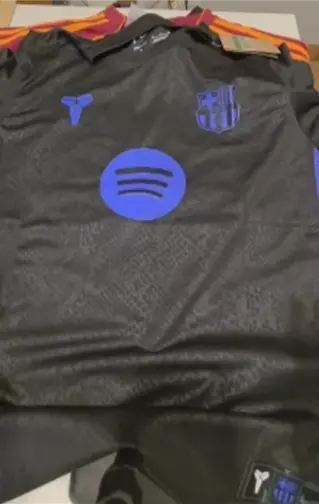 Prodajo Moski Nogometni dresi komplet Kobe × FC Barcelona 2026.webp