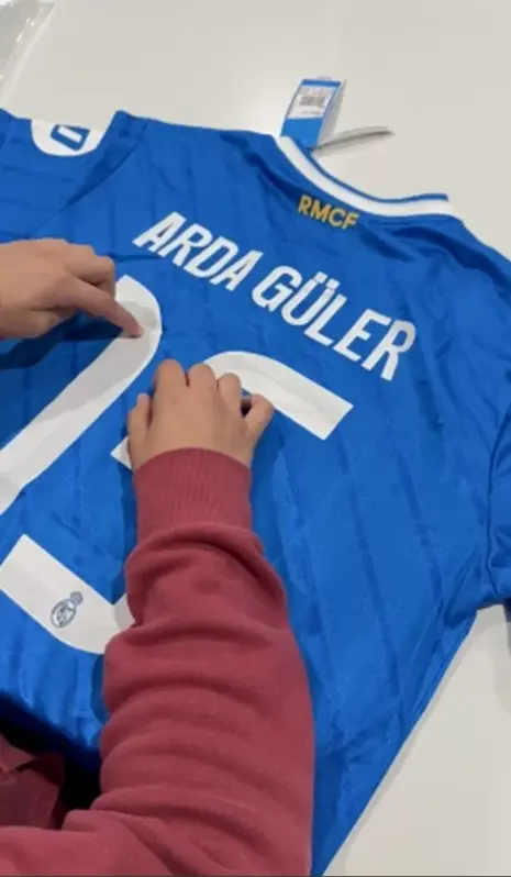 Zenski Nogometni Dres Real Madrid Tretji 2025-26 z lastnim tiskom-1.webp