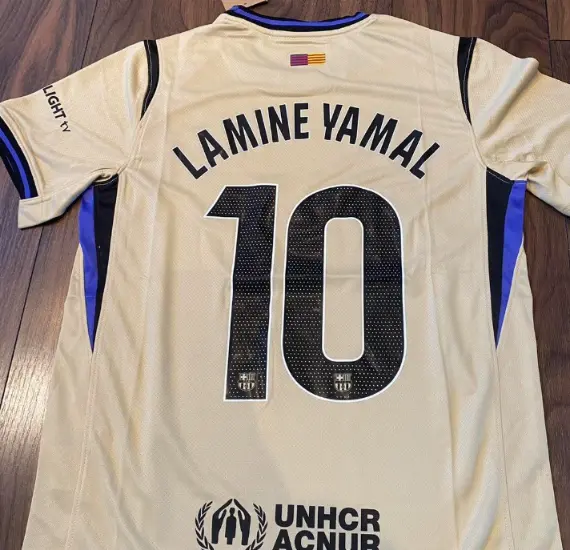 Lamine Yamal 10 dresi FC Barcelona Gostujoci 2025-26.webp
