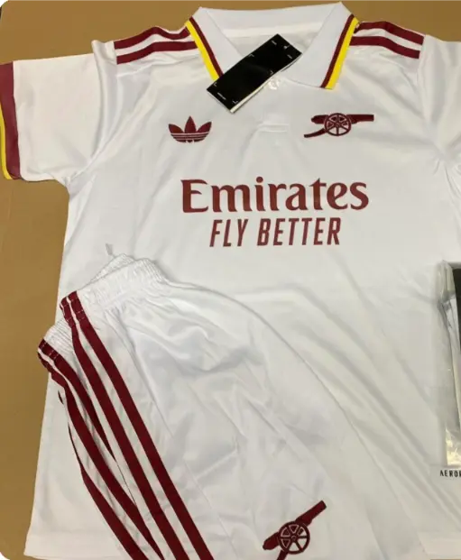 Nakup Otroski Nogometni dresi za otroke Arsenal Tretji 2025-26 bela.webp