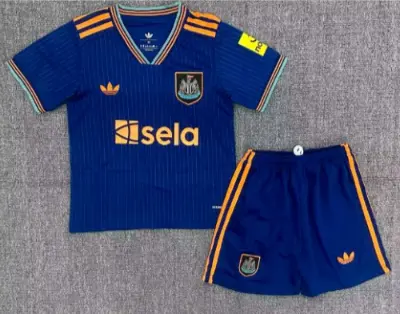 Otroski Nogometni dresi kompleti Newcastle United Tretji 2025 26 z lastnim tiskom.webp