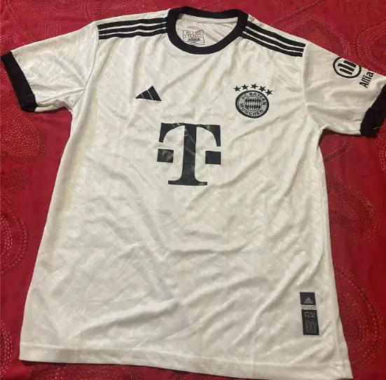 Poceni Nogometni dresi FC Bayern Munich Oktoberfest 2025-26 Moski Joshua Kimmich-6.webp