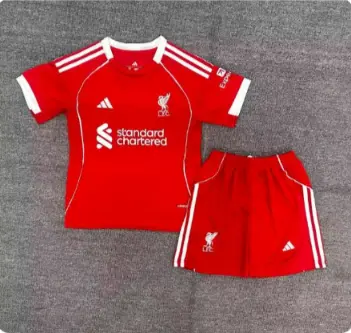 Poceni Otroski Nogometni dresi Liverpool Domaci 2026.webp